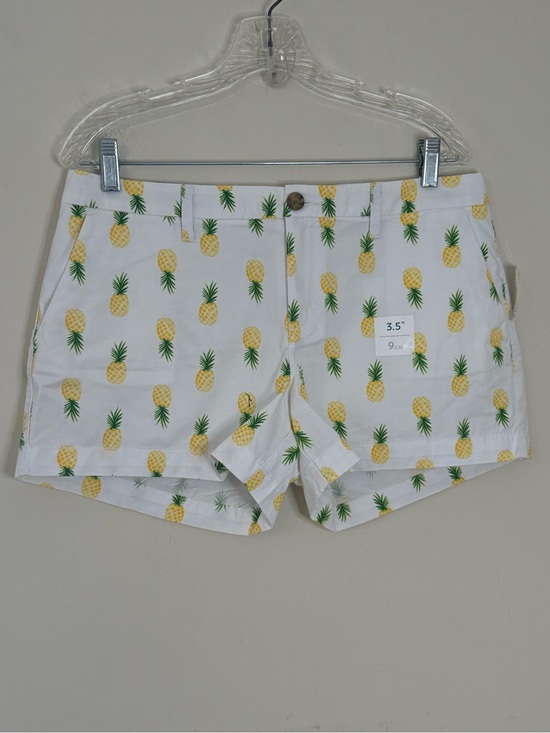 Old Navy Pants - Old Navy tropical pineapple novelty print chino shorts SZ 10
